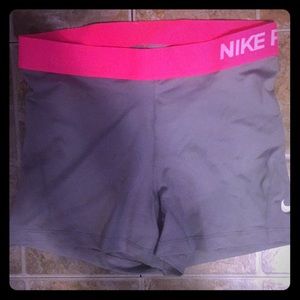 NWT Women’s Nike Pro